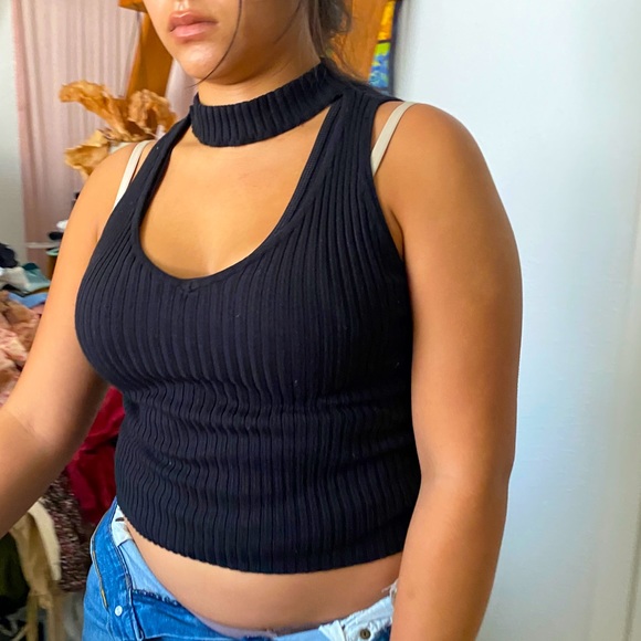 LF black halter top style with neck wrap / scarf and décolletage chest cut out - Picture 1 of 7